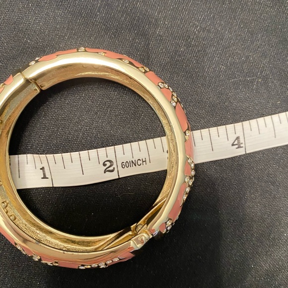 TOMMY BAHAMA CORAL CUFF - Picture 4 of 4